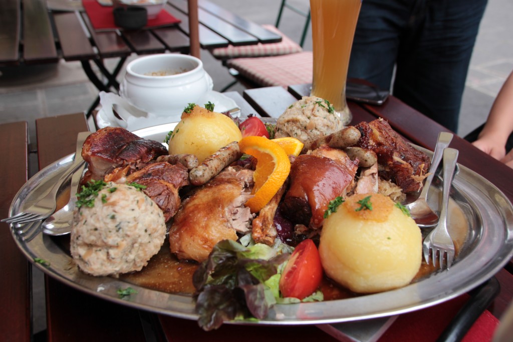 巴伐利亞傳統美食-豬肉拼盤